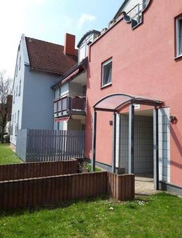 Sonnige 4-Zimmer-DG-Wohnung in ruhiger, gepflegter, kleiner Anlage mit Balkon ab 01.08.2025 - Fürth