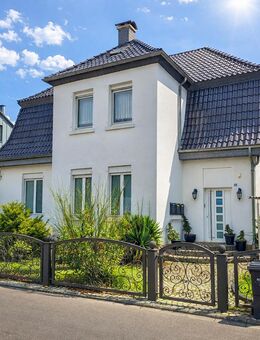 Vielseitiges Zweifamilienhaus mit Anbau und Garten in Telgte - Telgte