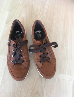 Ara Damenschuhe, Gr. 39, cognacfarbenes Nubukleder, sehr guter Zustand. - Baden-Baden