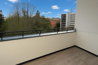Citywohnung in Ruhiglage mit Fernblick - 2 Zimmer, Balkon, 5. OG mit Aufzug