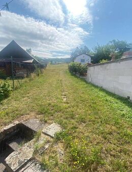 Sanierungsbedürftig: Mehrfamilienhaus mit traumhaftem Garten - Ölbronn-Dürrn
