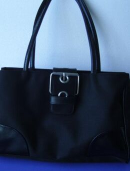 Handtasche schwarz m. besonderem Flair, wie neu, noch unbenutzt - Simbach (Inn) Zentrum