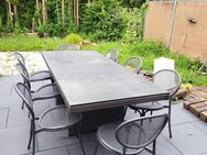 Gartentisch mit 8 Metall Stühlen - Bergheim (Nordrhein-Westfalen)