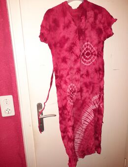 Knielanges rotes Sommer-Kleid (100% Baumwolle) - Nürnberg