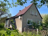 Bemerkenswertes Grundstück! Einfamilienhaus in Lützen, Sanierungsobjekt. - Lützen