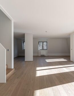 STUNNING // Dachgeschoss Maisonette mit 5 Zimmern - Neubau/Erstbezug - München