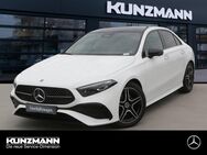 Mercedes A 200, Limousine AMG Night MBUX, Jahr 2024 - Aschaffenburg