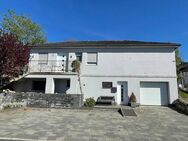 Moderner Bungalow mit Einliegerwohnung, schöner EBK, 2 Terrassen, Pool & Sauna - Wassenberg