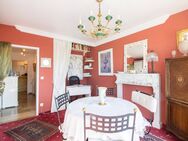 Elegante 2-Zimmerwohnung mit Sonnenbalkon, Weitblick und Garage - Essen