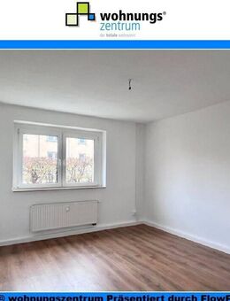 Schicke frisch renovierte 2-Zi.-Whg., Wohnküche, Bad mit Wanne, Neuer Bodenbelag - Dresden