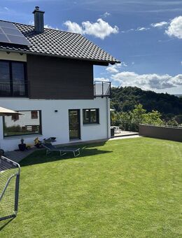 Modernes Traumhaus mit Einliegerwohnung, Südausrichtung & Potenzial für 3 Einheiten - Stühlingen