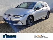 VW Golf, 2.0 TDI VIII Active AID, Jahr 2022 - Torgau