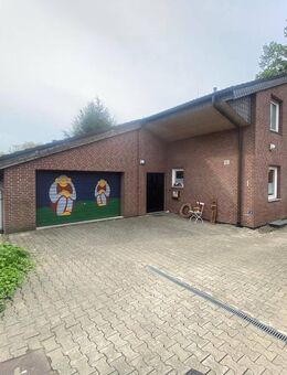 1 - Familienhaus in der Südstadt von SZ. - Bad - Salzgitter