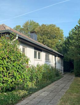 ZU VERKAUFEN: Freistehender Bungalow auf einem großen Grundstück in beliebter Lage von Bad Sassendorf - Bad Sassendorf