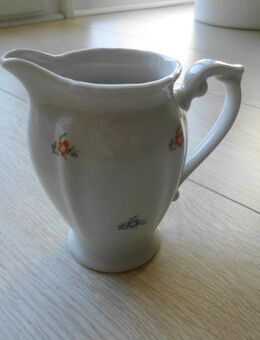 Fena Porzellan Milchgießer weiß mit Streublümchen Milchkännchen Gießer Retro-Design 3,- - Flensburg