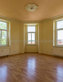 Sonnige, lichtdurchflutete 2-Zimmer Whg. inkl. Stuckdecke, Dusche und Badewanne - Plauen