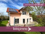 Attraktives Einfamilienhaus mit Wellnessoase, Garage, PV-Anlage & tollem Grundstück in Hutthurm - Hutthurm