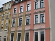 Schöne 2-Zimmer-Wohnung 48 m² großer Balkon, ruhig gelegen und frisch renoviert. Gute Hausgemeinschaft. - Plauen