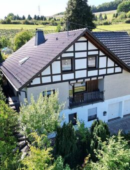 / Einfamilienhaus mit Einliegerwohnung im Grünen in Lennestadt-Maumke - Lennestadt