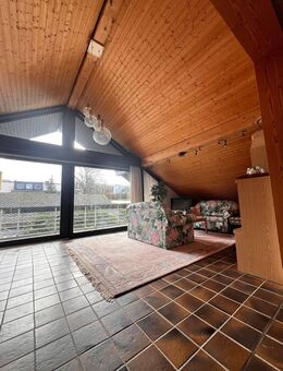 ZU VERKAUFEN: Wunderschöne Eigentumswohnung am Südufer mit Blick über den Möhnesee und Pool & Sauna zur gemeinschaftlichen Nutzung! - Möhnesee