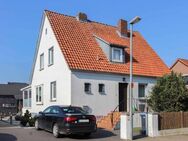 Bestlage in Fallersleben: Einfamilienhaus mit guter Raumaufteilung , großer Terrasse und Fernwärme - Wolfsburg