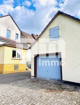 Modernisiertes Einfamilienhaus mit großer Garage in ruhiger Lage mit Panoramablick - Söhrewald