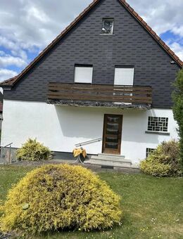 Sehr schönes freistehendes Ein -Zweifamilienhaus mit Garage - Altenkirchen (Rheinland-Pfalz)