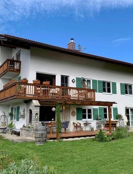 Hell – großzügig – ruhig! 3 Zi.-Whg. + 1 Arbeits- oder Gästezimmer im 1. OG eines 3 Fam.-Hauses in Kochel - Kochel (See)
