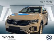 VW T-Roc, 1.5 TSI Life, Jahr 2024 - Moers