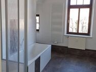 Wunderschöne Stadt-Wohnung mit Erker mit schicken Tageslichtbad und Gäste-WC! - Freiberg