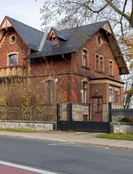 Ein-/Zweifamilienhaus in Hof - Hof
