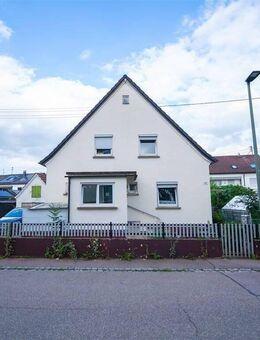 Charmantes Einfamilienhaus mit großem Garten in Vöhringen - Vöhringen (Bayern)