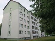 Hier können Sie einziehen! 3 Zi.-Eigentumswohnung mit Balkon in Adorf (Sachsen) - Adorf (Vogtland)