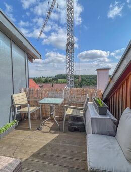 Große 1,5-Zimmer Wohnung mit Weitblick und Dachloggia in Wangen - Wangen
