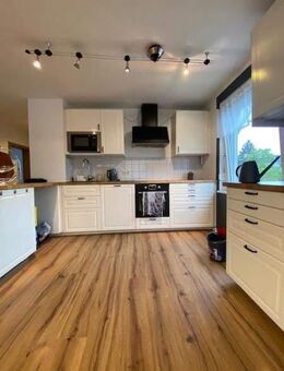 Lichtdurchflutete 2- Zimmer-Wohnung mit offene Küche in Toplage- möbliert - Nürnberg