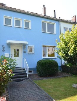 Familienfreundliches Reihenmittelhaus mit Garten, ausgebautem Dachgeschoss zzgl. ca. 28m² - Südwestbalkon, 5 Zimmern, voll unterkellert - Düsseldorf