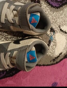 Verkaufe gut erhaltene Kinder Nike schuhe - Bodenwöhr