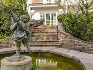 Elegante Vorstadtresidenz mit großzügigen Grundstück - München