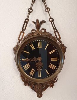 Antike Wanduhr mit verziertem Metallgehäuse, Jahr 1880-1900 - Köln
