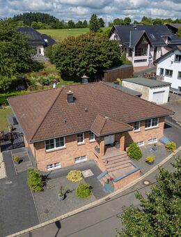 Moderner Großer Luxusbungalow zu verkaufen - Esch (Landkreis Vulkaneifel)