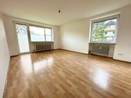 Attraktive 2-Zimmer-Wohnung mit eigenem Garten, Terrasse & großem Südwestbalkon, ca. 77,8 qm im Erdgeschoss - Creußen