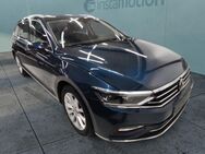 VW Passat Variant, 2.0 TDI Elegance, Jahr 2022 - München