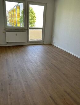 4-Zimmer-Wohnung mit Balkon für die Familie! - Bad Dürrenberg