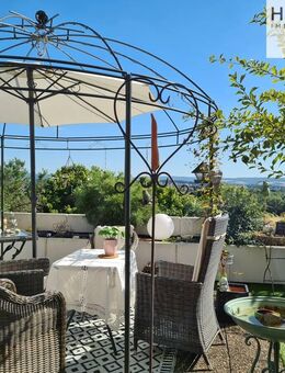 Exklusiv: Stilvolle 5-Zimmer-Wohnung mit großer Südterrasse & gemeinschaftlichem Spa-Bereich - Kassel