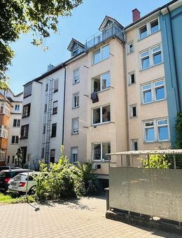 Familienfreundliche 4,5-Zimmer-Wohnung mit Balkon, Loggia und Pkw-Stellplatz - Konstanz