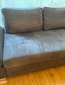 Couch mit Bettfunktion gegen Abholung - München Sending-Westpark
