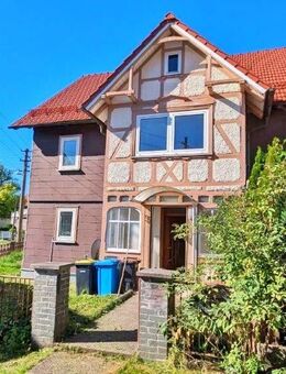 Großes Einfamilienhaus mit Scheune. - Auengrund