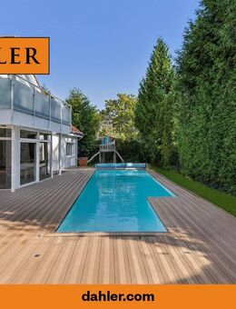 Familienzuhause fußläufig zur Altstadt Kladow mit Wellnessgarten, Pool und Sauna - Berlin