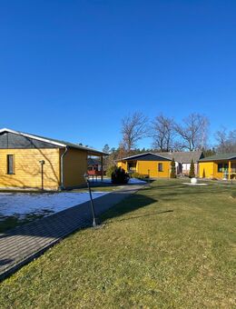 Einmalige Gelegenheit zum Neuanfang - Ferienpark mit Bungalow und Wohnhaus direkt am See - Kamern