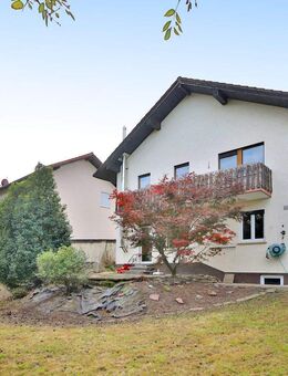 Doppelhaushälfte mit großem Garten - Karlsbad